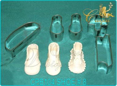 Baby Shoe Cutter Miniature N° 8